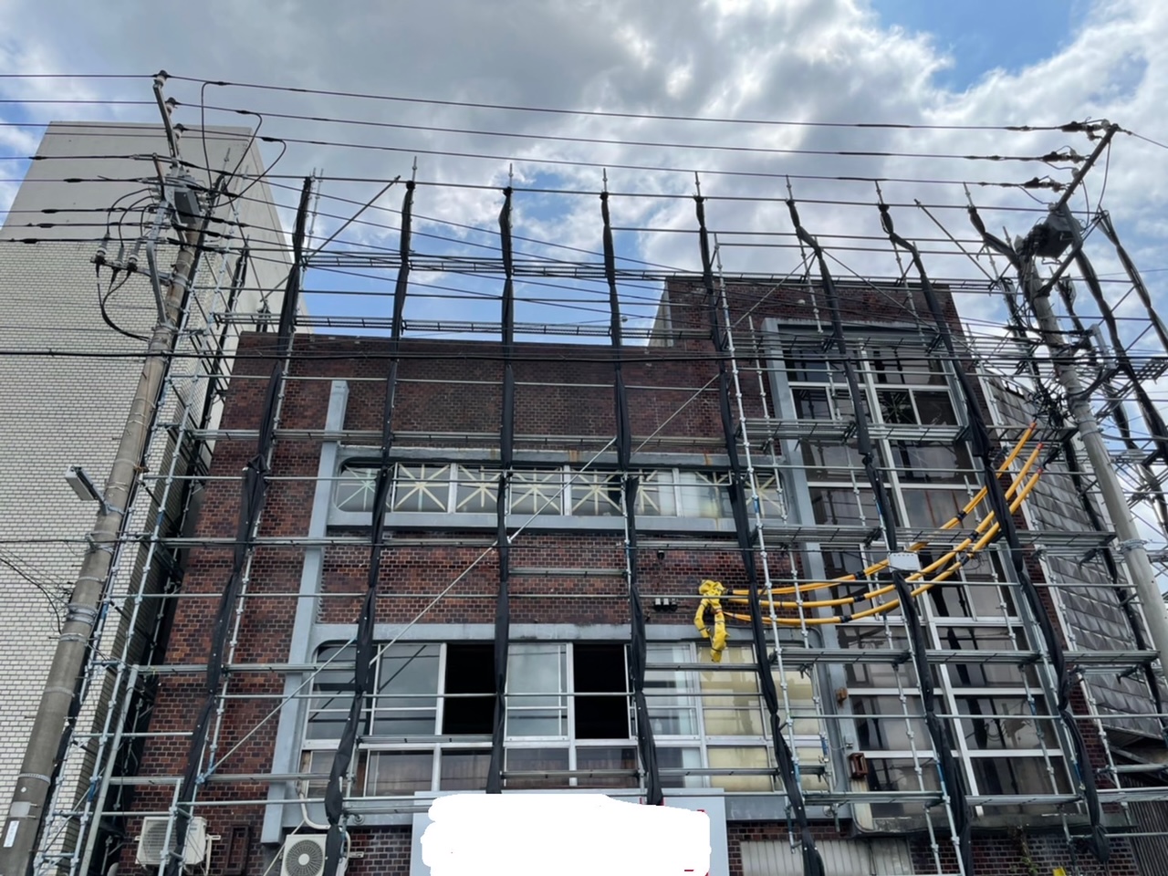 木更津市中央 木更津中央改修工事計画 3F、階段室上の防水コンの打設